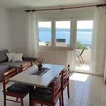 Sea View Neti - Happy