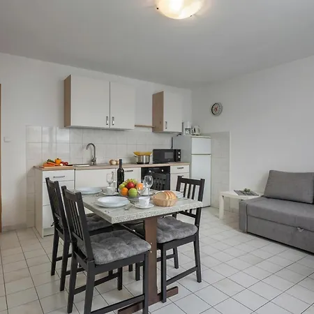 Appartamento Sea View Neti - Happy Crikvenica